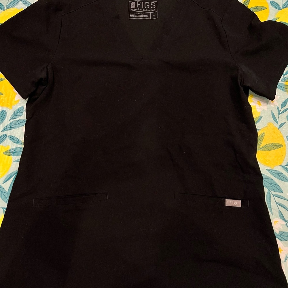 Scrub top
